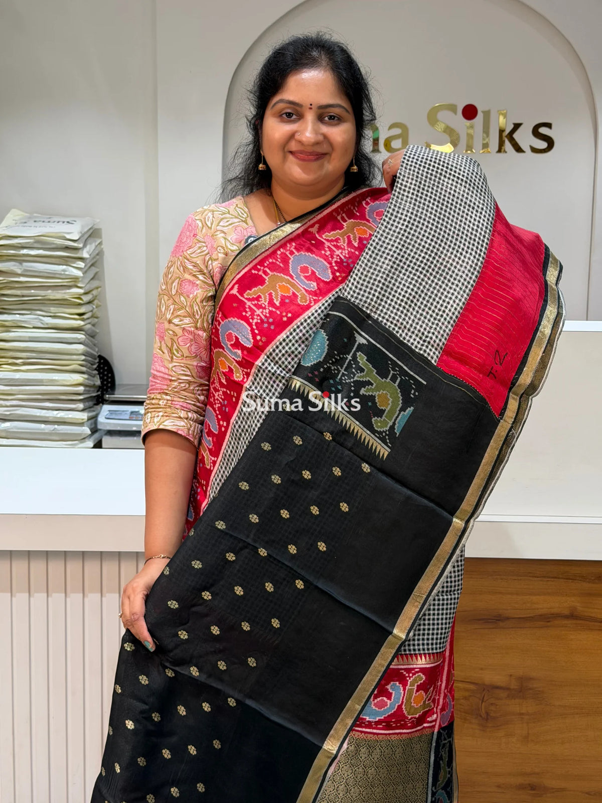 Bengal Silk Ilkal Checks Black Color Saree with Patola Border