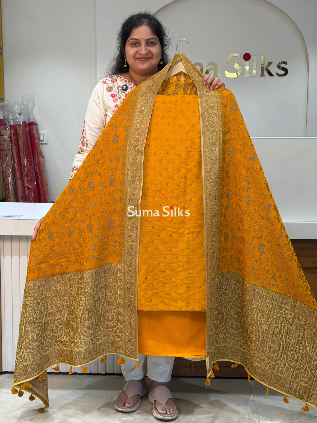 Kaddi Georgette Contrast Border Yellow Color