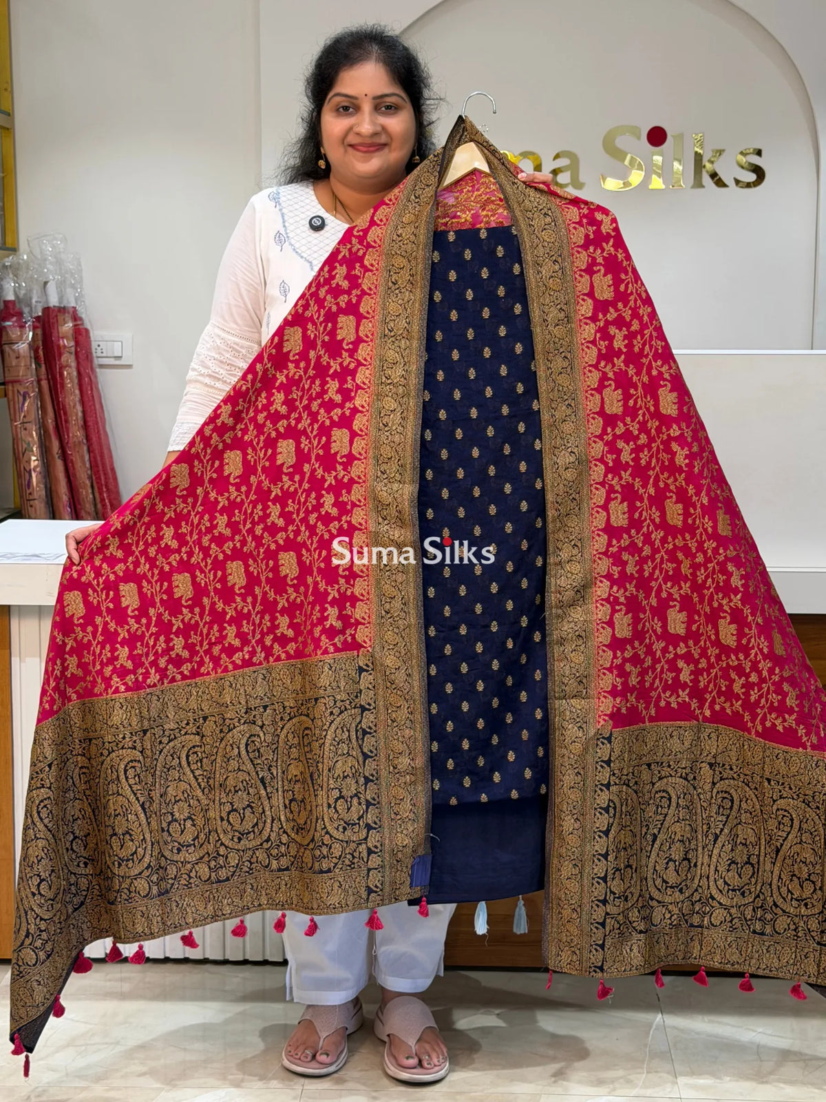 Kaddi Georgette Contrast Dupatta Navy and Pink Combination