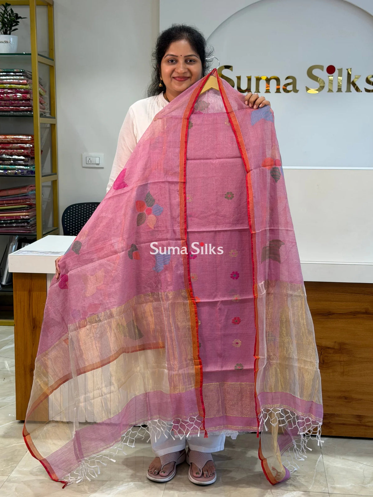 Muslin Jamdani Allover Floral Dupatta Onion