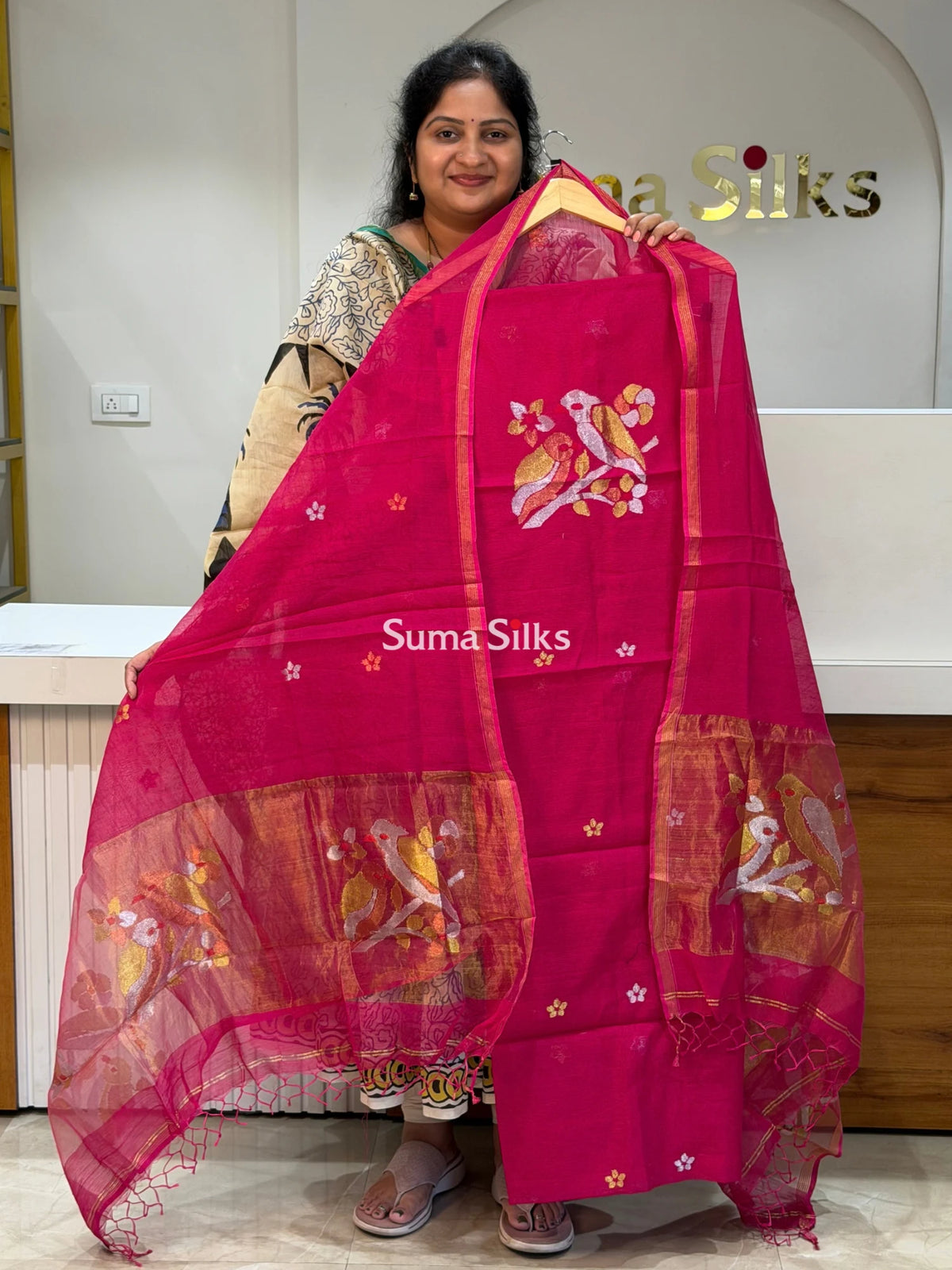 Muslin Jamdani Neck Two Birds Pink Color