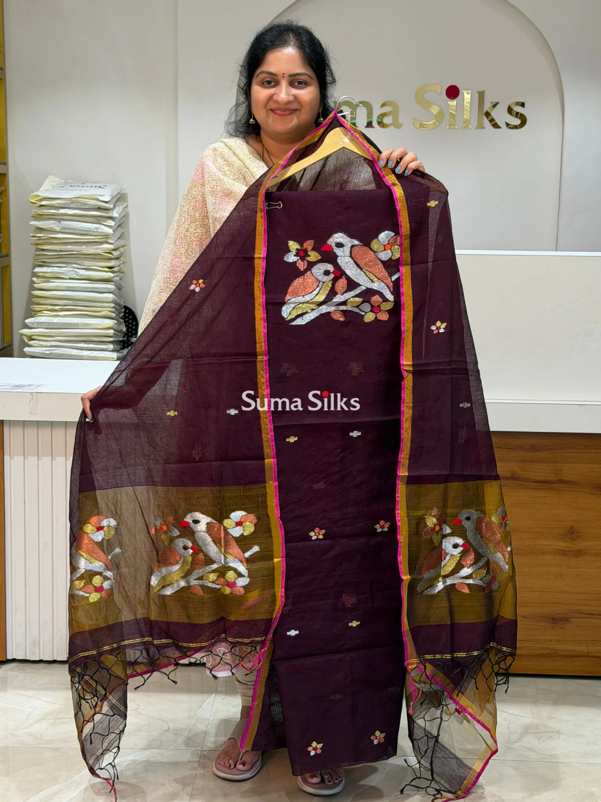 Muslin Jamdani Neck Two Birds Snuff Color