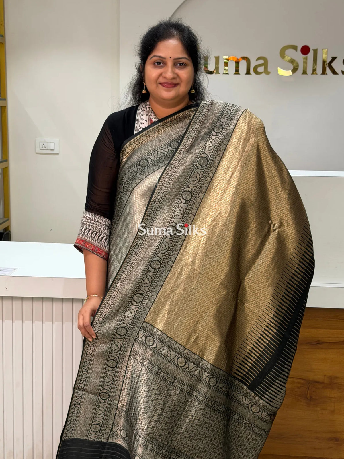 Tissue Temple Design Weaving Black