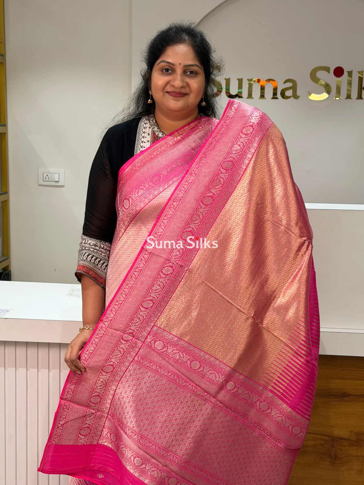Tissue Temple Design Weaving Pink