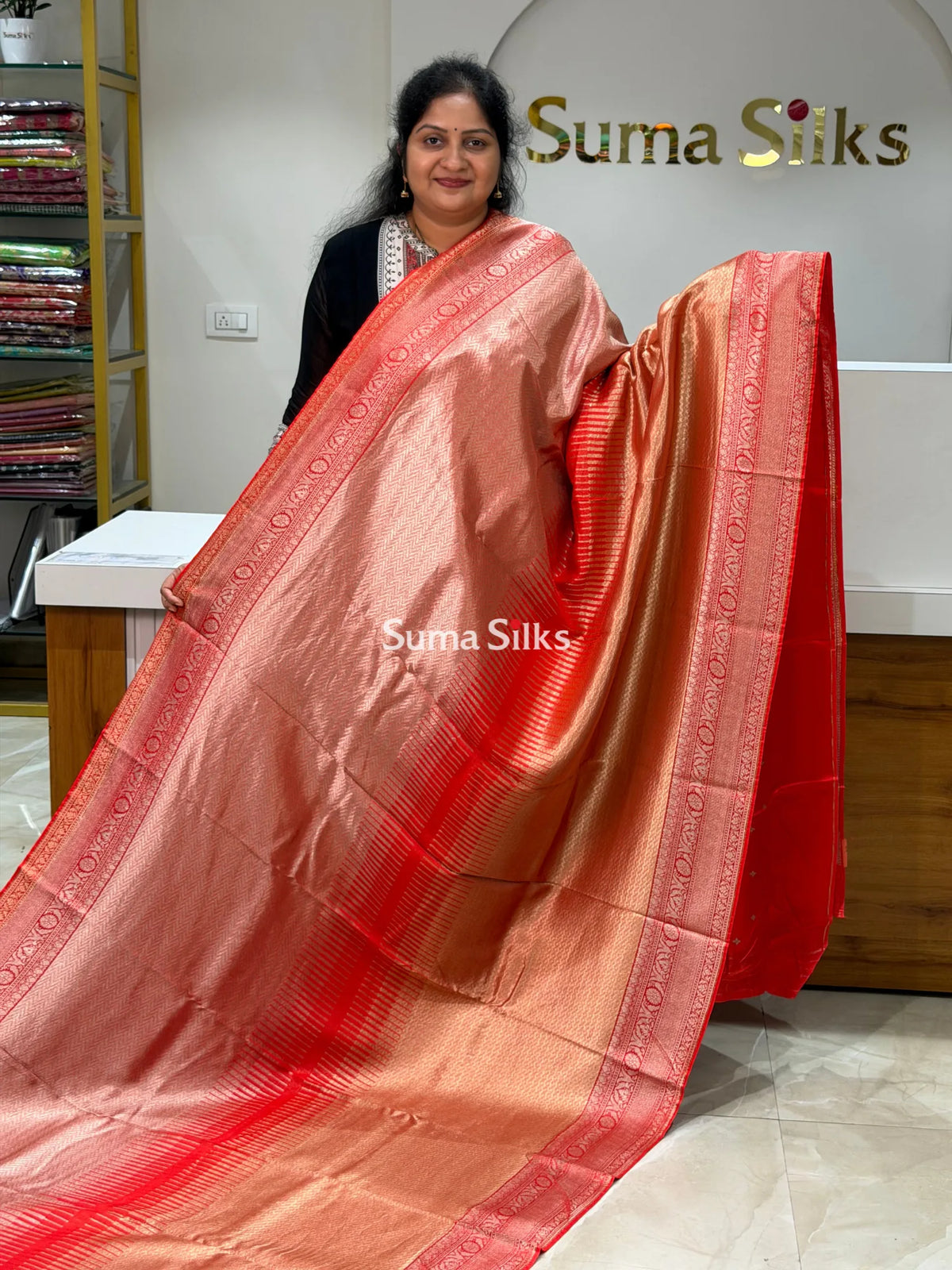 Tissue Temple Design Weaving Red