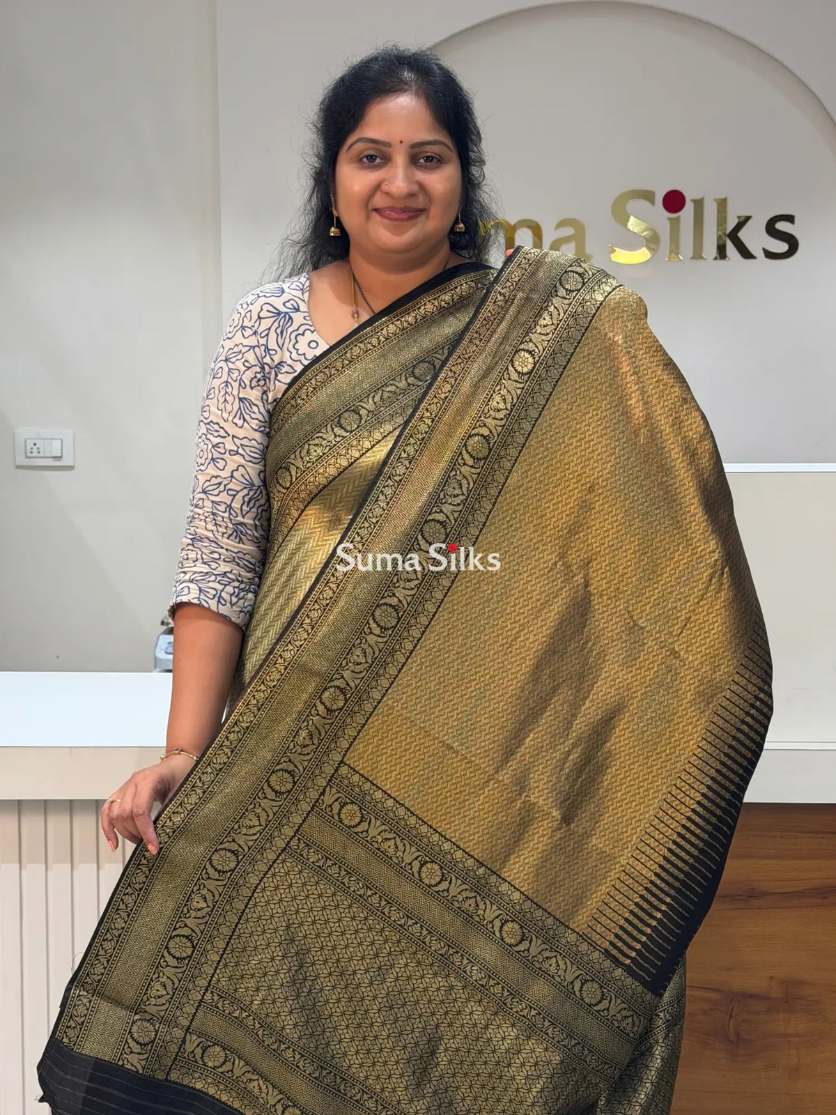 Tissue Temple Design Weaving Black